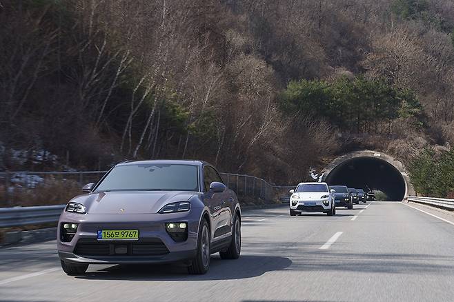 포르쉐 마칸 일렉트릭