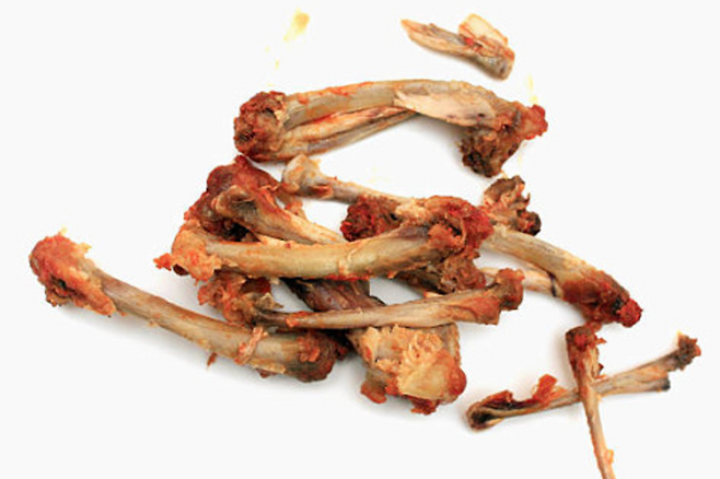 치킨 뼈