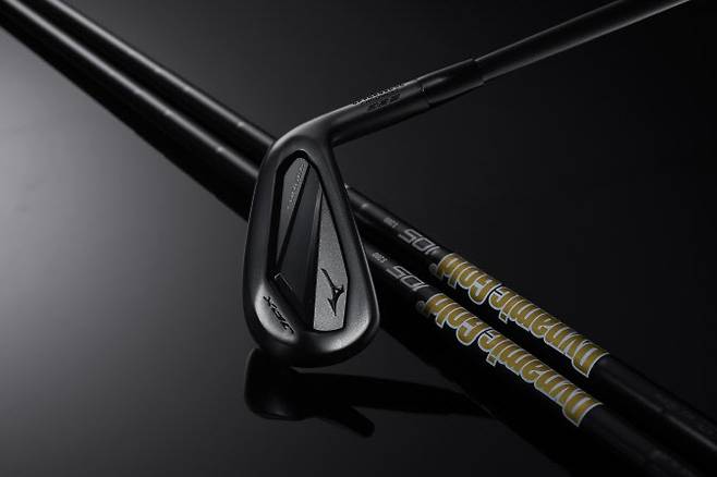 JPX925 포지드 아이언 한정판 블랙 에디션(사진=한국미즈노 제공)