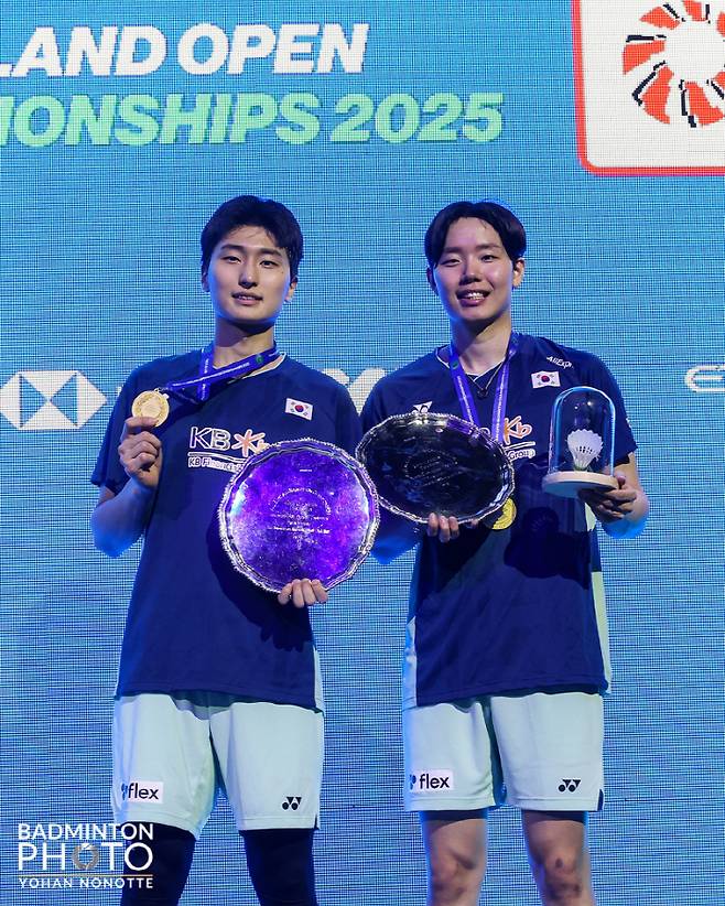 전영오픈 남자복식 우승을 차지한 서승재(오른쪽)-김원호. 사진제공=대한배드민턴협회