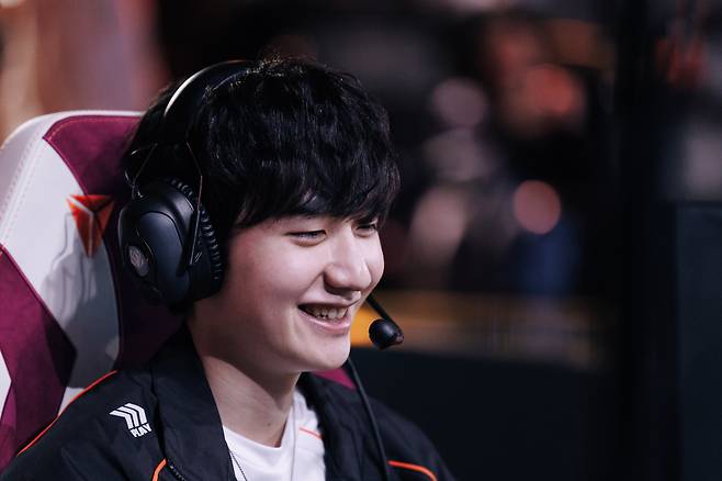 3월 13일 서울 롤파크에서 열린 '퍼스트 스탠드 토너먼트 2025' 라운드 로빈 스테이지에 출전한 한화생명e스포츠의 피넛 한왕호./라이엇 게임즈