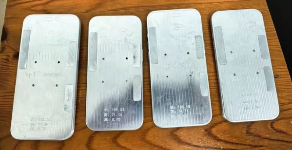 아이폰17 시리즈 모델 렌더링. 사진=소니 딕슨(Sonny Dickson) 엑스