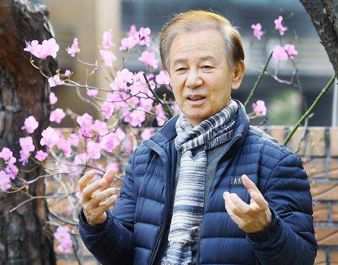 교촌에프앤비 사외이사 후보인 김홍신 작가. /사진=강은구 기자