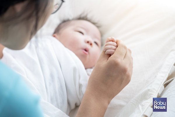 저출생 문제 해결을 위해 정부가 시행하고 있는 소득세 감면 중심의 세제지원책이 효과가 미미하다는 분석이 나왔다.&nbsp;ⓒ베이비뉴스