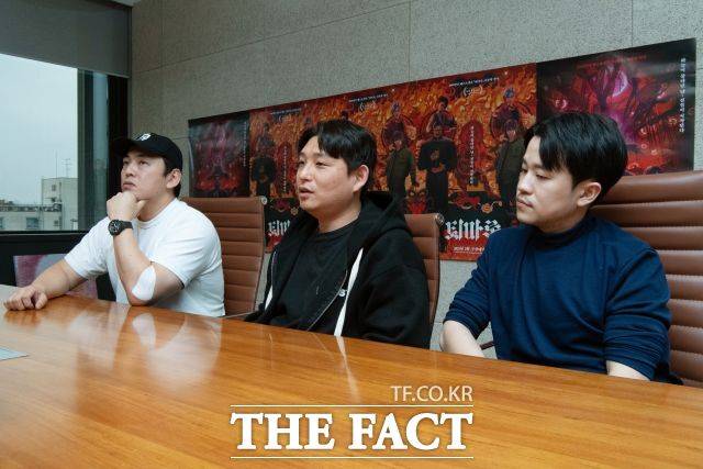 김동철 감독(가운데)은 "K-애니메이션은 아주 느리지만 계속 성장해 왔다고 생각한다. 잘 찾아보면 좋은 작품들이 많다 쉬운 이야기는 아니지만 지속적인 관심이 필요하다"고 바람을 전했다. /장윤석 기자