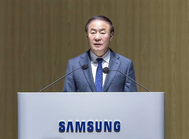 전영현 삼성전자 부회장(DS부문장)이 19일 경기 수원시 수원컨벤션센터에서 열린 정기 주주총회에서 발언하고 있다. 삼성전자 제공