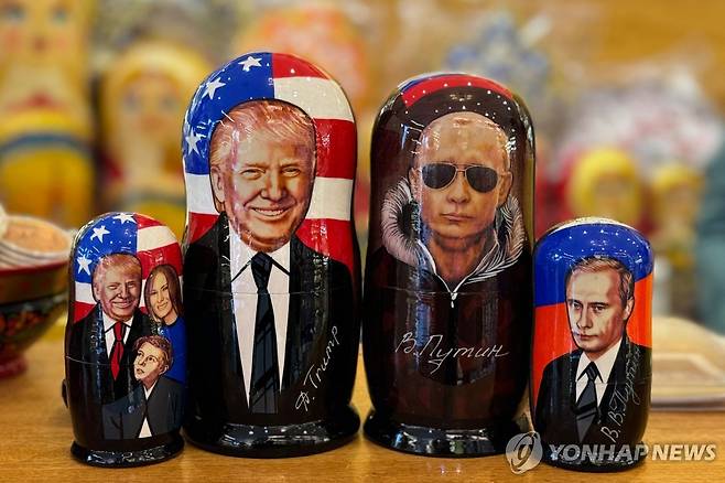 모스크바에서 팔리는 트럼프와 푸틴 마트료시카 [AFP 연합뉴스]
