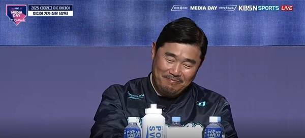 이호준 감독. ⓒTVING