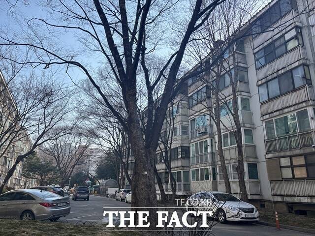 상계주공5단지는 1987년 준공된 노후 단지다. 재건축을 통해 지하 3층∼지상 35층, 5개 동, 996가구로 탈바꿈할 예정이다. /공미나 기자