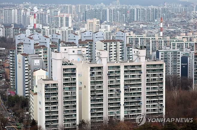 서울 강북구 북서울꿈의숲에서 바라본 노원·도봉구 일대 아파트 단지의 모습. 사진=연합뉴스