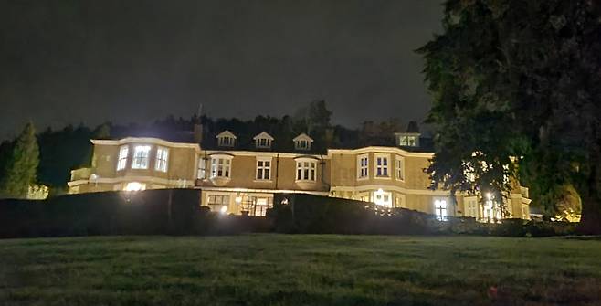 송유근씨가 블랙홀 연구를 수행하고 있는 영국 유니버시티칼리지런던(UCL) 연구시설. / 사진=김인한 기자