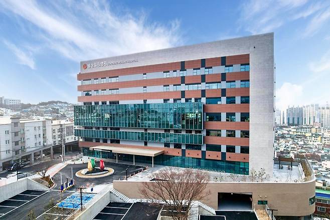 부산 남구 봉생힐링병원 전경. [봉생힐링병원 제공]