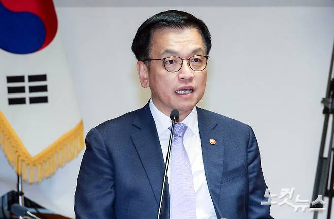 최상목 대통령 권한대행 부총리 겸 기획재정부 장관이 20일 오후 서울 여의도 국회 사랑재에서 열린 국정 안정을 위한 국회-정부 국정협의회에 참석해 모두 발언하고 있다. 국회사진취재단