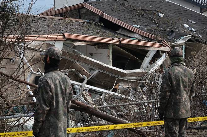 [속보] 軍 "포천 오폭사고 전투기 조종사 2명 자격정지 1년 결정"