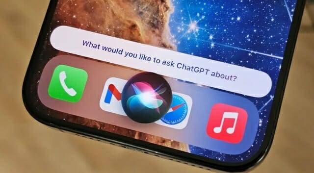 애플이 최근 개선된 시리 기능 출시를 연기한 가운데 이에 대한 비판이 잇따라 나오고 있다. (사진=씨넷)