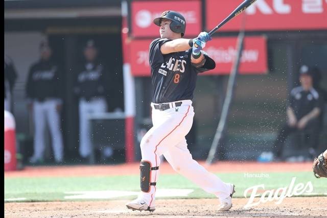 한화 노시환은 22일 KT와 개막전에서 시즌 첫 홈런을 쏘아올렸다. 사진=한화 제공