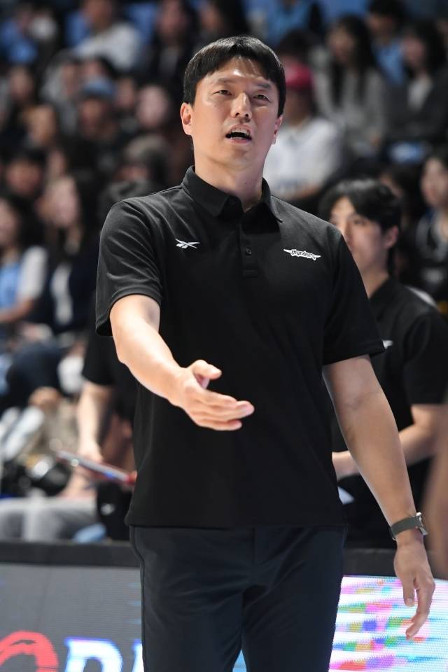 서울 삼성은 22일 고양 소노 아레나에서 열린 고양 소노와의 2024-25 KCC 프로농구 6라운드 원정 경기에서 59-84, 25점차 대패했다. 사진=KBL 제공