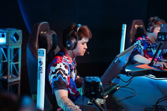 라이엇 게임즈 플리커.