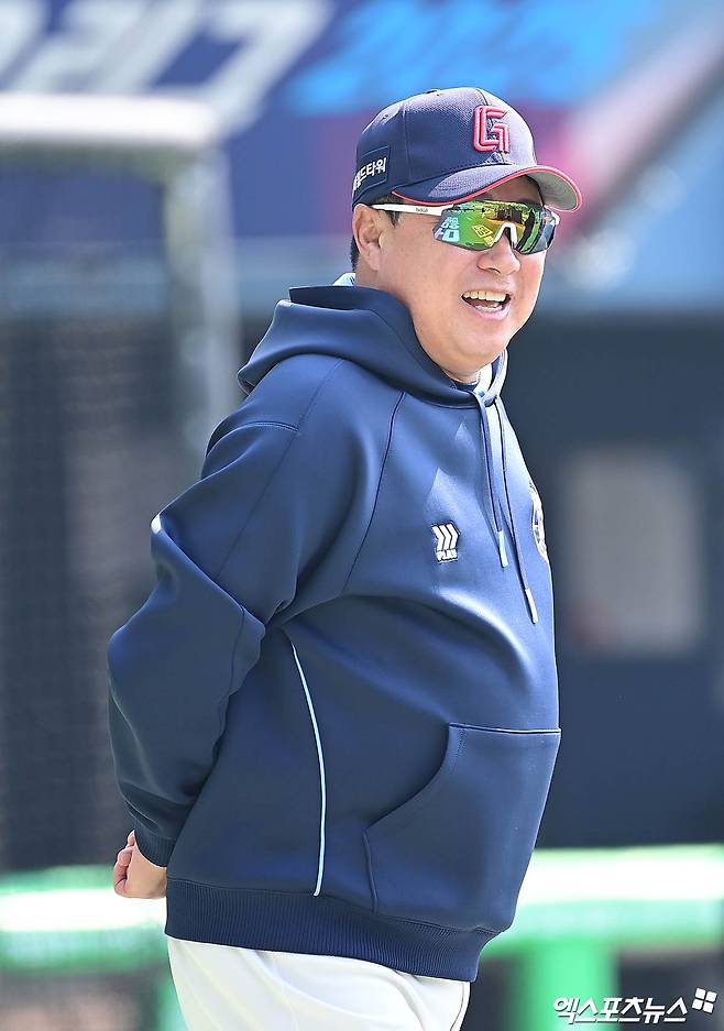 김태형 롯데 감독은 22일 잠실구장에서 열릴 '2025 신한 SOL Bank KBO 리그' LG전에서 타격 슬럼프를 겪고 있는 손호영에 관해 얘기했다. 잠실, 박지영 기자