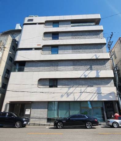 가수 싸이가 보유 중인 강남구 신사동 사옥(카카오맵).