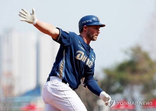 데이비슨 마수걸이 홈런