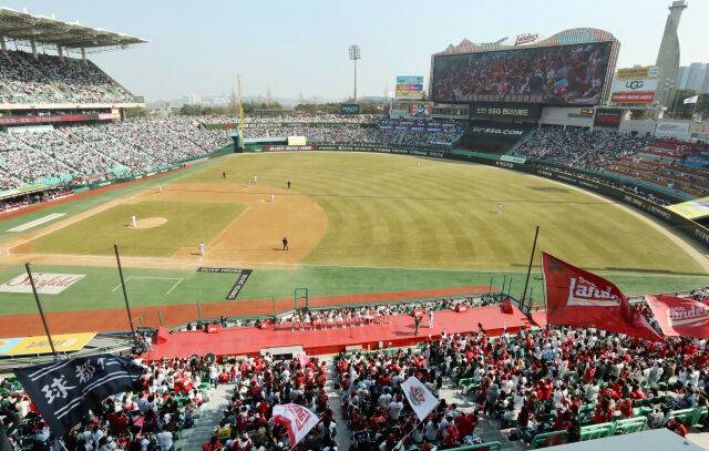 SSG가 개막 2연전 매진에 성공했다./SSG 랜더스