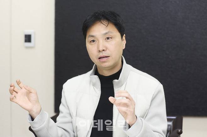 [이데일리 이영훈 기자] 박성순 삼성생명 상품팀 보장상품파트 프로가 이데일리와 인터뷰하고 있다.
