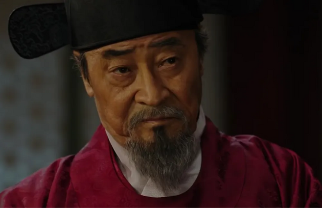 이중 가장 대원군 같은 배우는