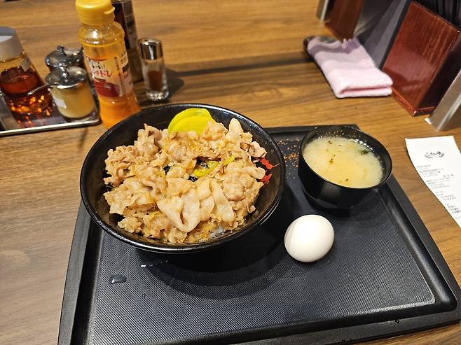20250323_185733.jpg <도쿄맛집> 도쿄 부타동 맛집, 전설의 스타동 ㄷㄷㄷ.jpg