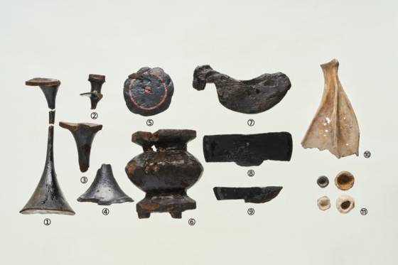 김해 봉황동 유적 출토 추정 의례용 유물 일괄. 사진 국립가야문화유산연구소