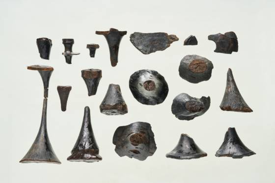 김해 봉황동 유적 출토 옻칠 두형 그릇(漆豆) 일괄. 사진 국립가야문화유산연구소