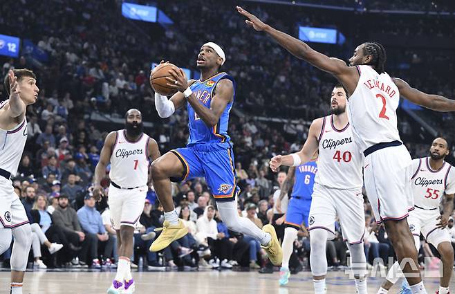 [잉글우드=AP/뉴시스] 미국프로농구(NBA) 오클라호마시티 선더의 셰이 길저스 알렉산더. 2025.03.23.