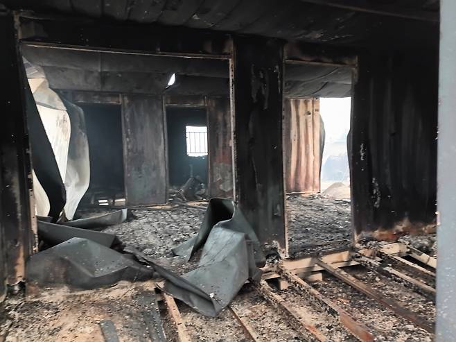 화마가 삼킨 주택 공사 현장 [독자 곽윤숙씨 제공. 재판매 및 DB금지]