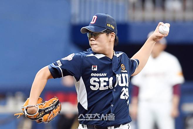 두산 이병헌은 25일 수원케이티위즈파크에서 열린 2025 KBO리그 KT전을 앞두고 장염으로 엔트리에서 빠졌다. 고척 | 박진업 기자 upandup@sportsseoul.com