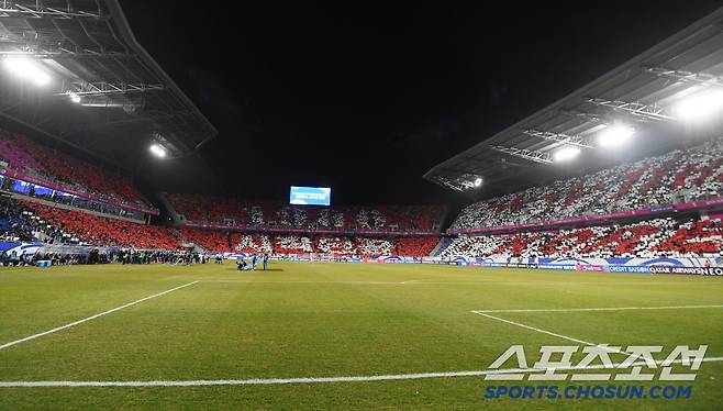 25일 수원월드컵경기장 열린 2026 FIFA 북중미 월드컵 아시아지역 3차 예선 대한민국과 요르단의 경기. 1986년 멕시코 월드컵부터 이어진 본선 진출에 대한 염원을 담은 카드섹션을 펼치고 있다. 수원=박재만 기자 pjm@sportschosun.com/2025.03.25/