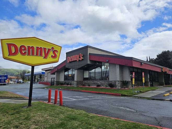 17일(현지시간) 미국 캘리포니아주 새너제이의 한 식당 '데니스'의 모습, 사진 박준이 기자
