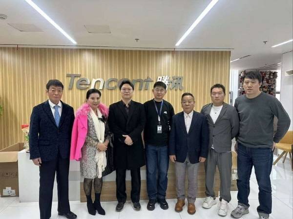 (주)LOD게임즈(대표이사 한경두), (주)CAPTAINS(대표이사 김지택), (주)RPGREPUBLIC(대표이사 이재영)이 전략적 협력 계약을 체결했다. 사진=(주)LOD게임즈