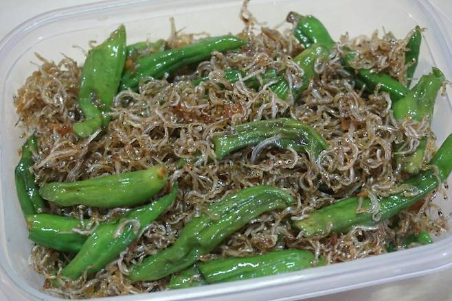 밥한공기 뚝딱이라는 반찬들.jpg