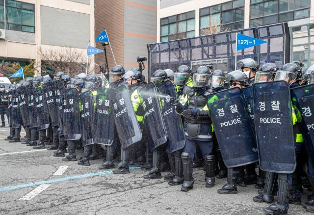 경찰이 탄핵선고에 대비해 연합 훈련하는 모습. 사진제공=서울경찰청