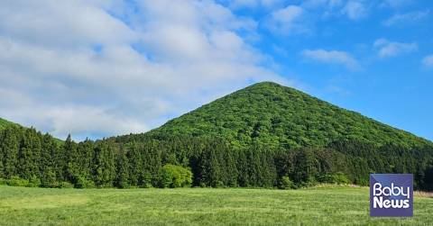 제주 노꼬메오름 전경.&nbsp;ⓒ휘찬