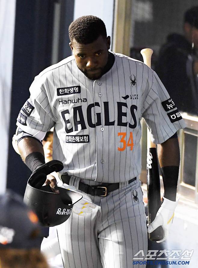 26일 잠실구장에서 열린 LG 트윈스와 한화 이글스의 경기. 한화 플로리얼이 숨을 고르고 있다. 잠실=박재만 기자 pjm@sportschosun.com/2025.03.26/