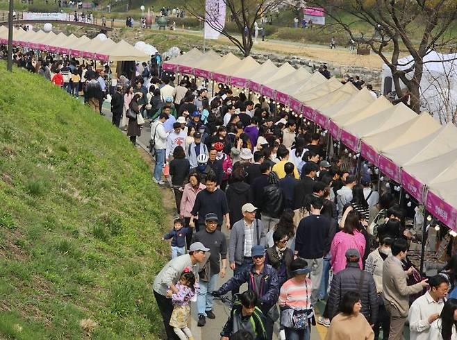 올해 양재아트살롱은 이달 28일부터 5월 25일까지 열린다. 서초구 제공.