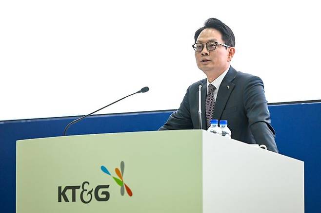 방경만 KT&G 대표가 26일 대전 대덕구 KT&G 본사 인재개발원에서 정기 주주총회에서 인사말했다. ⓒKT&G