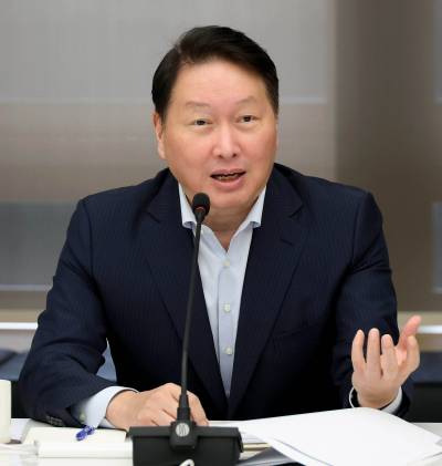 최태원 대한상공회의소 회장(SK그룹 회장)이 기자간담회에서 발언하고 있다./사진=대한상의