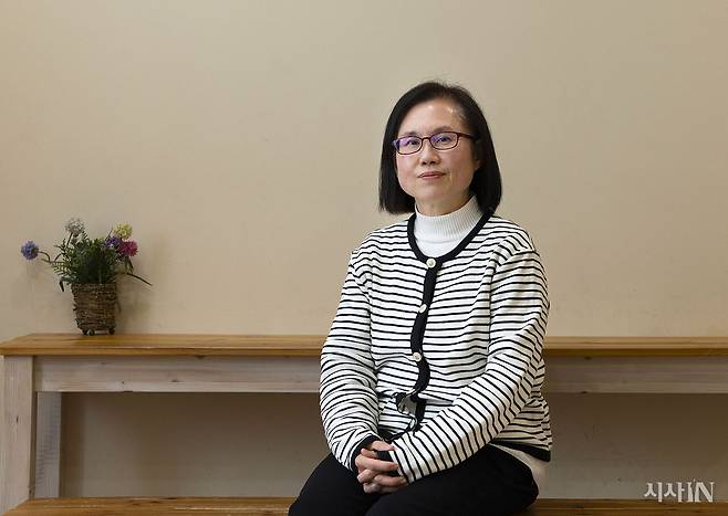 올해 1월 출범한 한국자살유족협회 초대 회장을 맡은 심리상담사 강명수씨. ⓒ시사IN 이명익