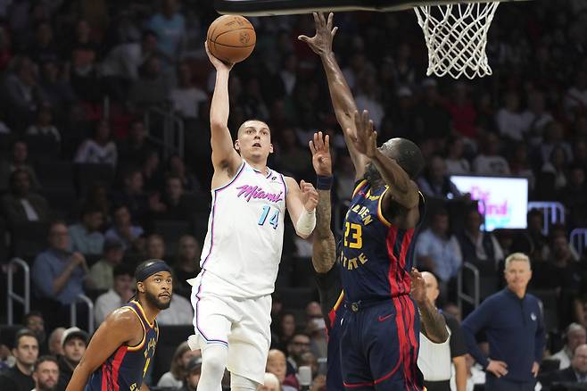 슛하는 타일러 히로.     마이애미 | AP연합뉴스