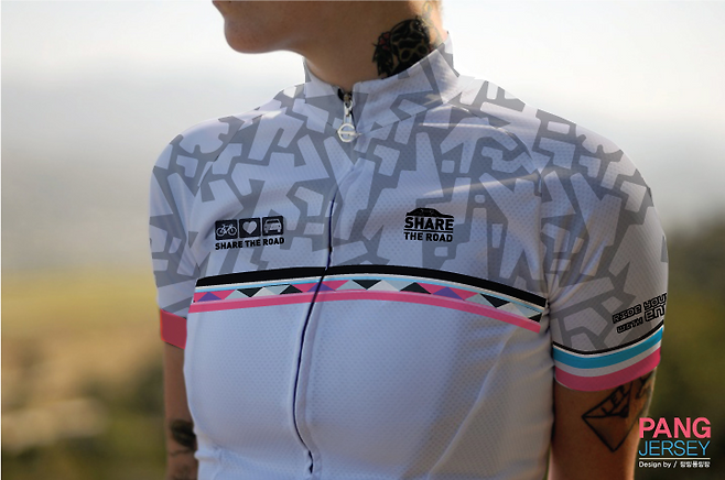 24b0d121e09c28a8699fe8b115ef0468eaacebb967