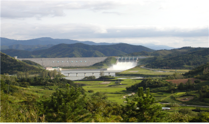 IMG_2725.png 무주군 산불 난 지역 근방 용담댐 수력발전소 있네