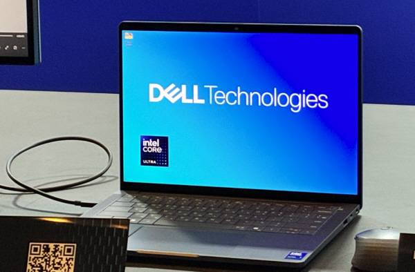 13형 디스플레이를 탑재한 ‘델 프로 13 프리미엄’ 노트북. 초경량 제품이면서도 이전 세대보다 AI 처리 속도가 3.5배 빨라졌다는 게 델 설명이다. 정옥재 기자