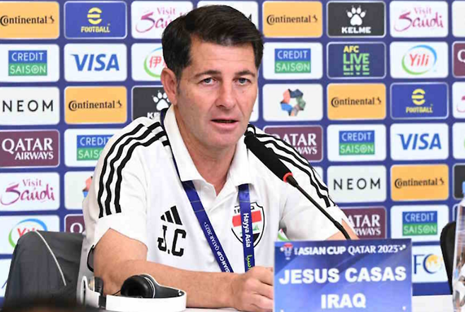 헤수스 카사스 이라크 축구 대표팀 감독. 아시아축구연맹 홈페이지 캡처